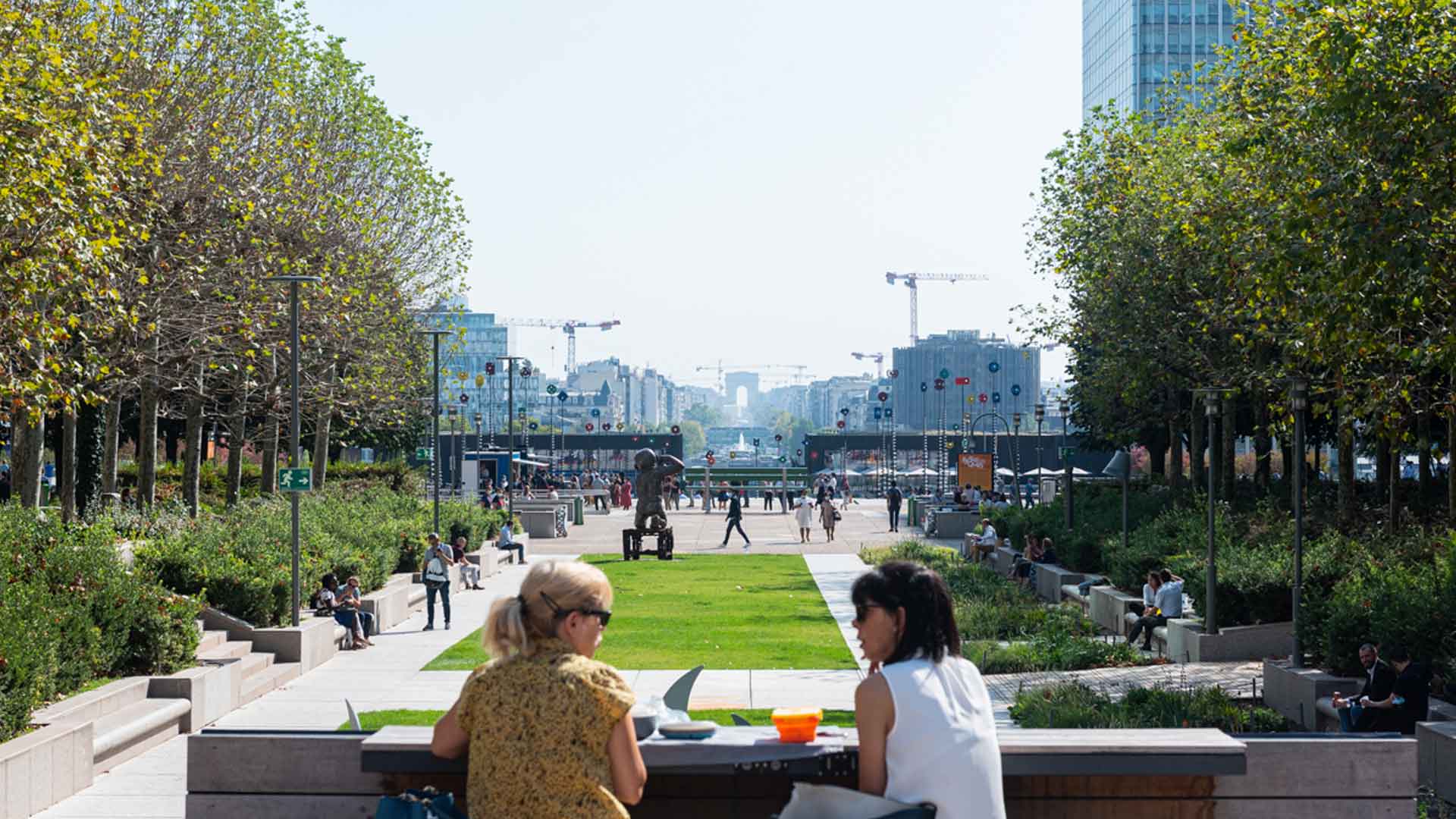 The Park and its Green Heart © Paris La Défense - Constance Decorde